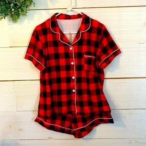 Red & Black Checkered 2-piece Shorts Pajama Set.  Size XL.